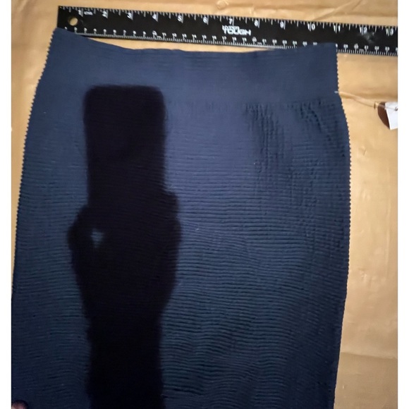 BCBG Generation size 10 navy blue stretch pull on body con pencil skirt - Picture 10 of 11